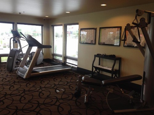 Ledgestone Hotel Billings - image 21
