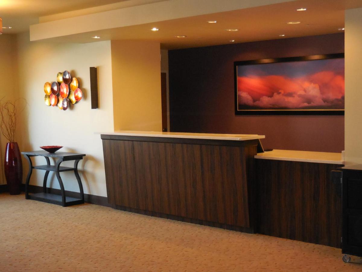 Ledgestone Hotel Billings - image 4