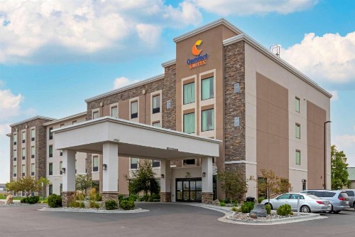Comfort Suites Billings - image 2