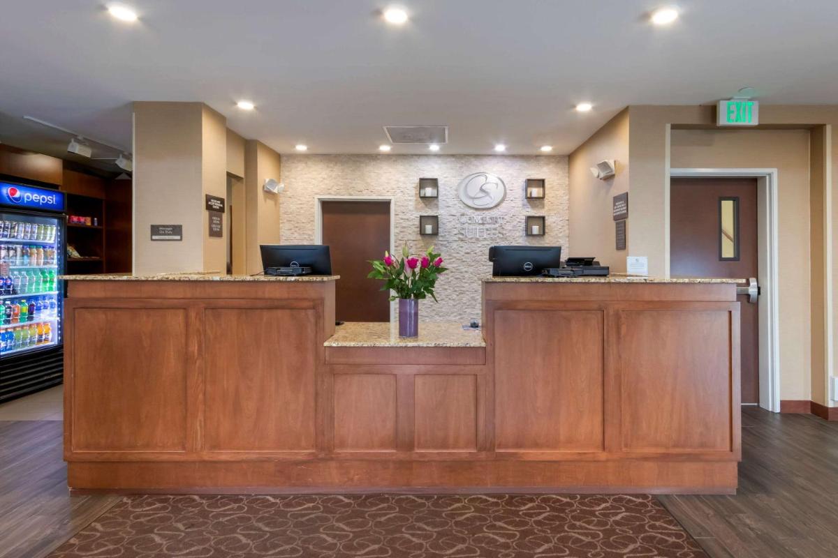 Comfort Suites Billings - image 3