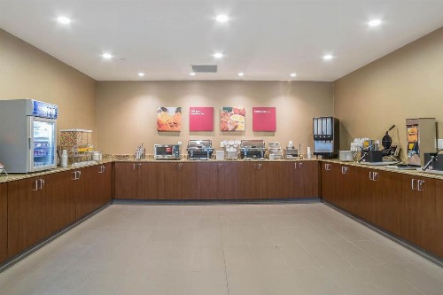 Comfort Suites Billings - image 41