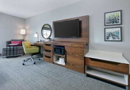 Hampton Inn Biloxi Beach Boulevard - image 24