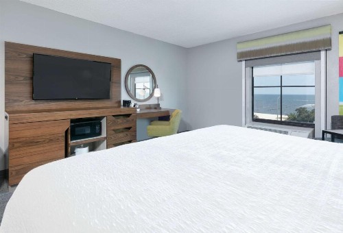 Hampton Inn Biloxi Beach Boulevard - image 31