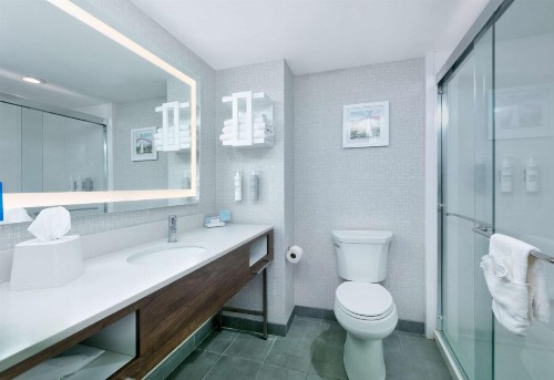 Hampton Inn Biloxi Beach Boulevard - image 33