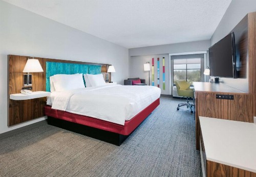 Hampton Inn Biloxi Beach Boulevard - image 7