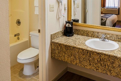 Quality Inn Biloxi Beach - image 15