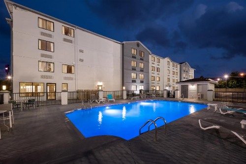 Best Western Plus Cypress Creek - image 34
