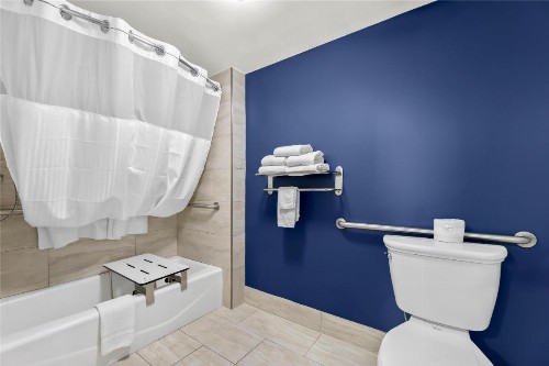 Best Western Plus Cypress Creek - image 37