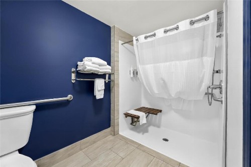 Best Western Plus Cypress Creek - image 43