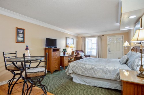 Edgewater Inn - Biloxi - image 33
