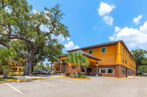 Days Inn by Wyndham Biloxi Beach - image 25