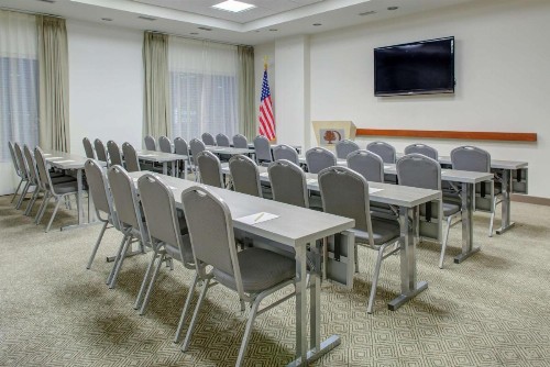 DoubleTree by Hilton Biloxi - image 11
