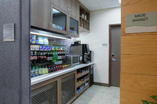 DoubleTree by Hilton Biloxi - image 16