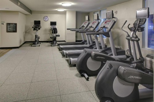 DoubleTree by Hilton Biloxi - image 17