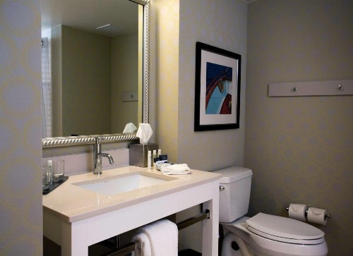 DoubleTree by Hilton Biloxi - image 4