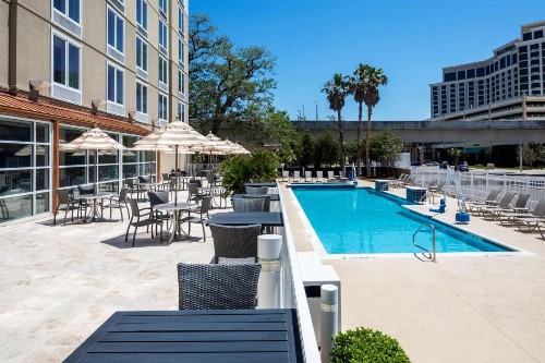 DoubleTree by Hilton Biloxi - image 5
