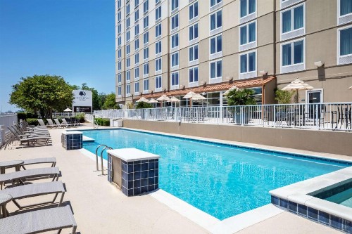DoubleTree by Hilton Biloxi - image 8