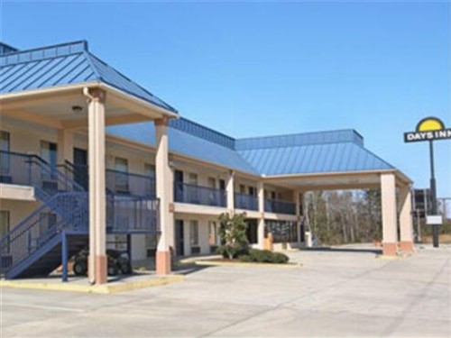 Days Inn by Wyndham Ocean Springs - image 14