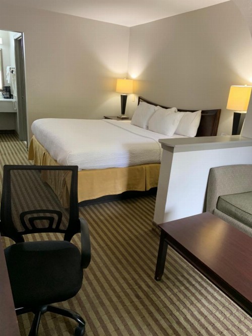 Days Inn by Wyndham Ocean Springs - image 16