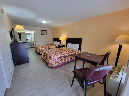 Econo Lodge Biloxi Beach North - image 22