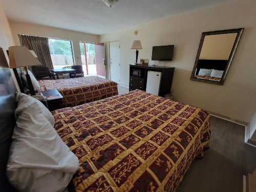 Econo Lodge Biloxi Beach North - image 23