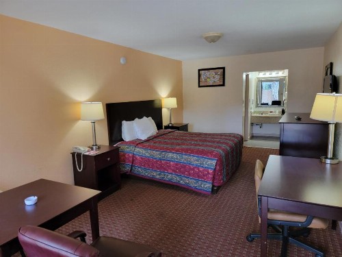 Econo Lodge Biloxi Beach North - image 25