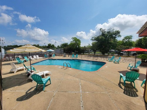 Econo Lodge Biloxi Beach North - image 30