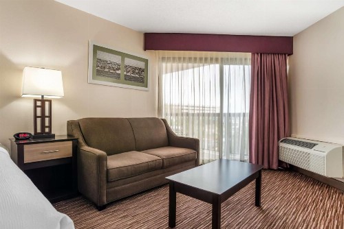 Best Western Oak Manor - image 11
