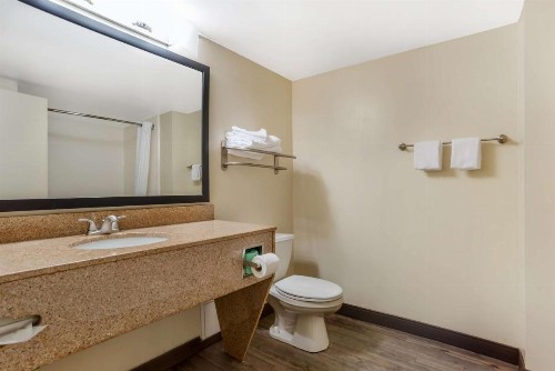 Best Western Oak Manor - image 22