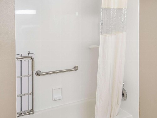 La Quinta by Wyndham Biloxi - image 34