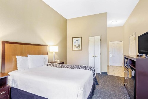 La Quinta by Wyndham Biloxi - image 36