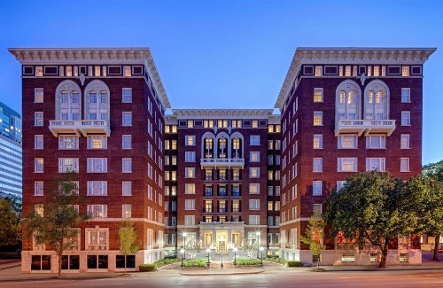 Hampton Inn & Suites Birmingham-Downtown-Tutwiler - image 1