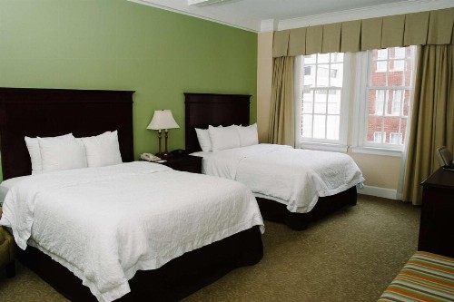 Hampton Inn & Suites Birmingham-Downtown-Tutwiler - image 10