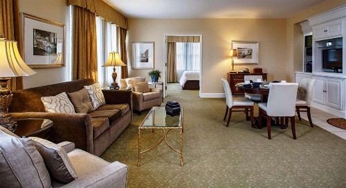 Hampton Inn & Suites Birmingham-Downtown-Tutwiler - image 3