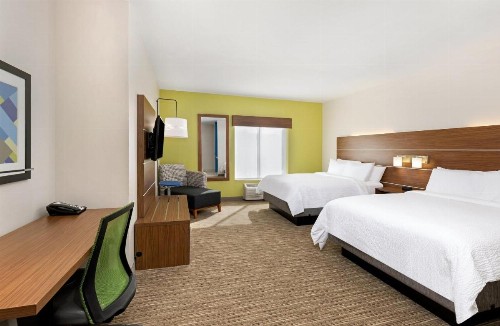 Holiday Inn Express Hotel & Suites Birmingham - Inverness 280 an IHG Hotel - image 22