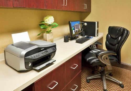 Holiday Inn Express Hotel & Suites Birmingham - Inverness 280 an IHG Hotel - image 29