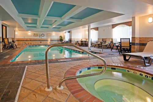 Holiday Inn Express Hotel & Suites Birmingham - Inverness 280 an IHG Hotel - image 38