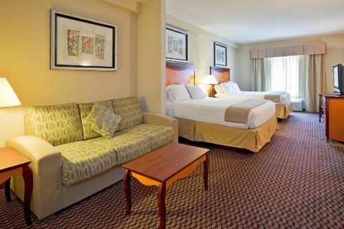 Holiday Inn Express Hotel & Suites Birmingham - Inverness 280 an IHG Hotel - image 39