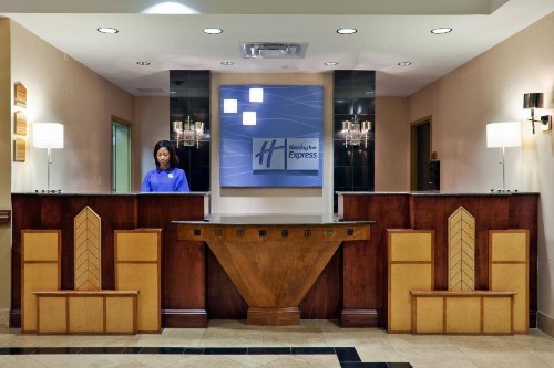 Holiday Inn Express Hotel & Suites Birmingham - Inverness 280 an IHG Hotel - image 49