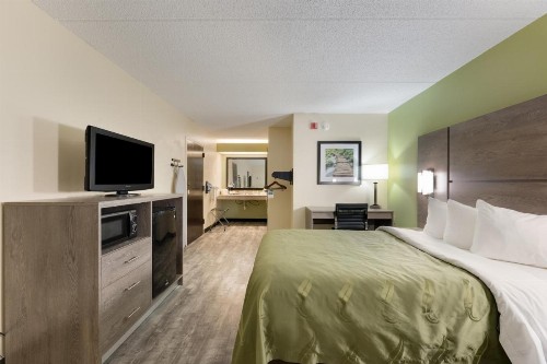 Quality Inn Airport - Southeast - image 15