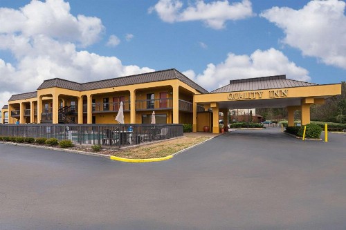 Quality Inn Airport - Southeast - image 5