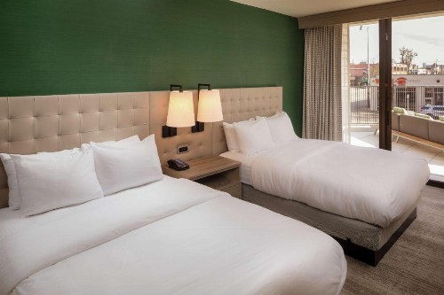 Hilton Birmingham at UAB - image 23