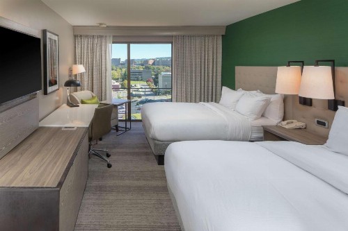 Hilton Birmingham at UAB - image 25