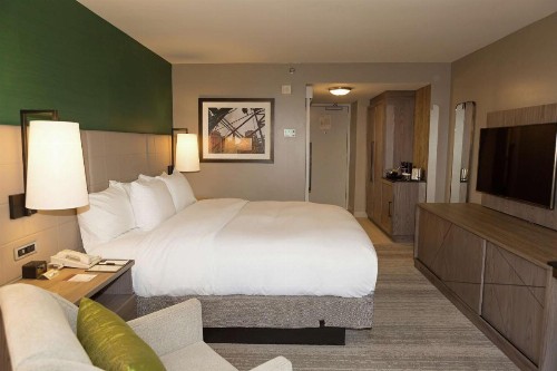 Hilton Birmingham at UAB - image 27