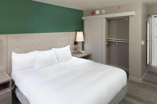 Hilton Birmingham at UAB - image 35