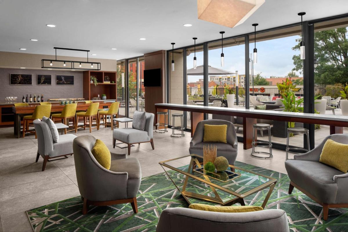 Hilton Birmingham at UAB - image 4