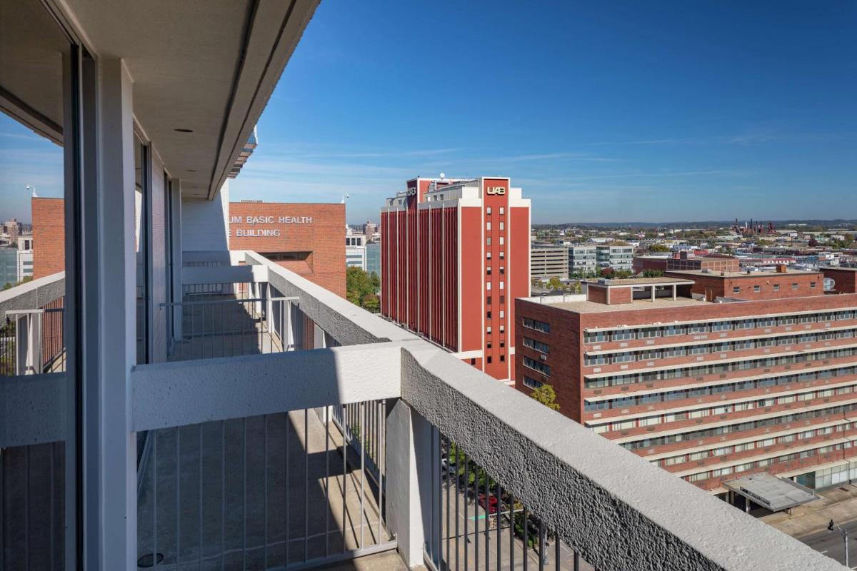 Hilton Birmingham at UAB - image 5