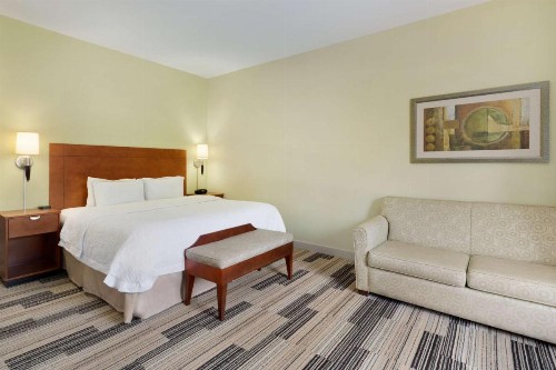 Hampton Inn & Suites Birmingham Airport Area - image 13