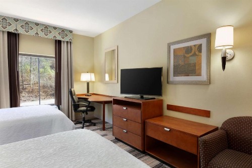 Hampton Inn & Suites Birmingham Airport Area - image 18