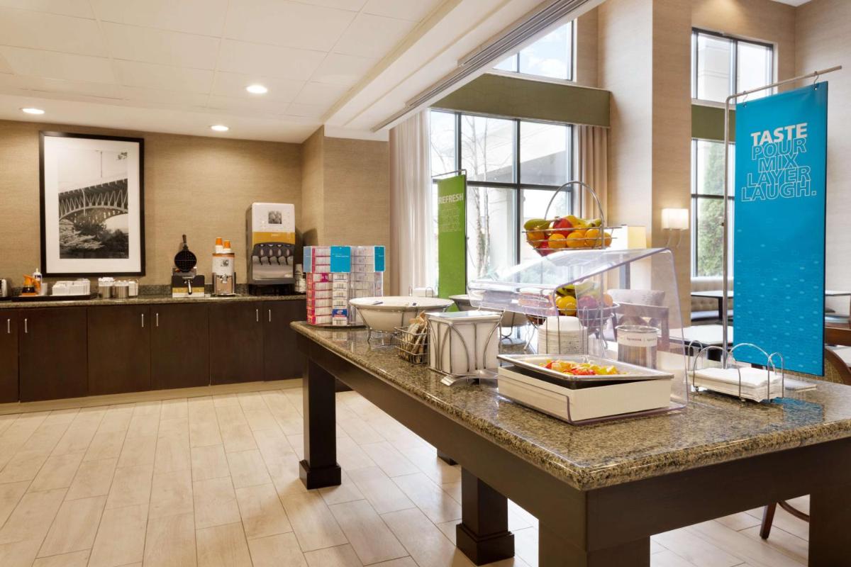 Hampton Inn & Suites Birmingham Airport Area - image 5